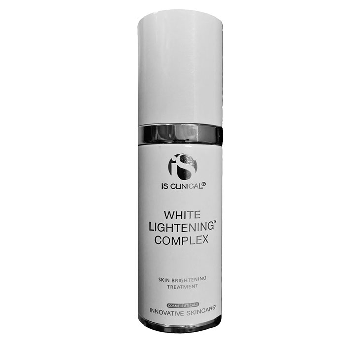 iS CLINICAL White Lightening là lựa chọn hàng đầu của phái đẹp